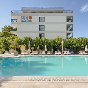 Otel Sun, Agía Triás